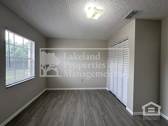 5th image of 5825 Charlton Dr