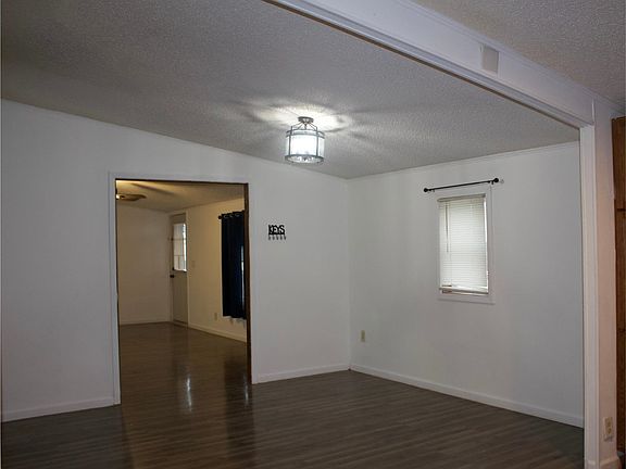 4th image of 158 W River Rd