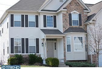 2nd image of 1001 Woodhill Ct