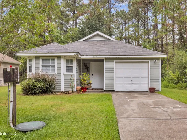 6122 E Jackson St, Bay Saint Louis, MS 39520