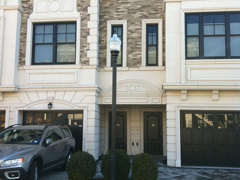 1st image of 25 Marquis Court