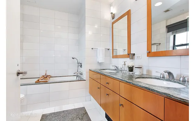 Sold by Douglas Elliman | media 21