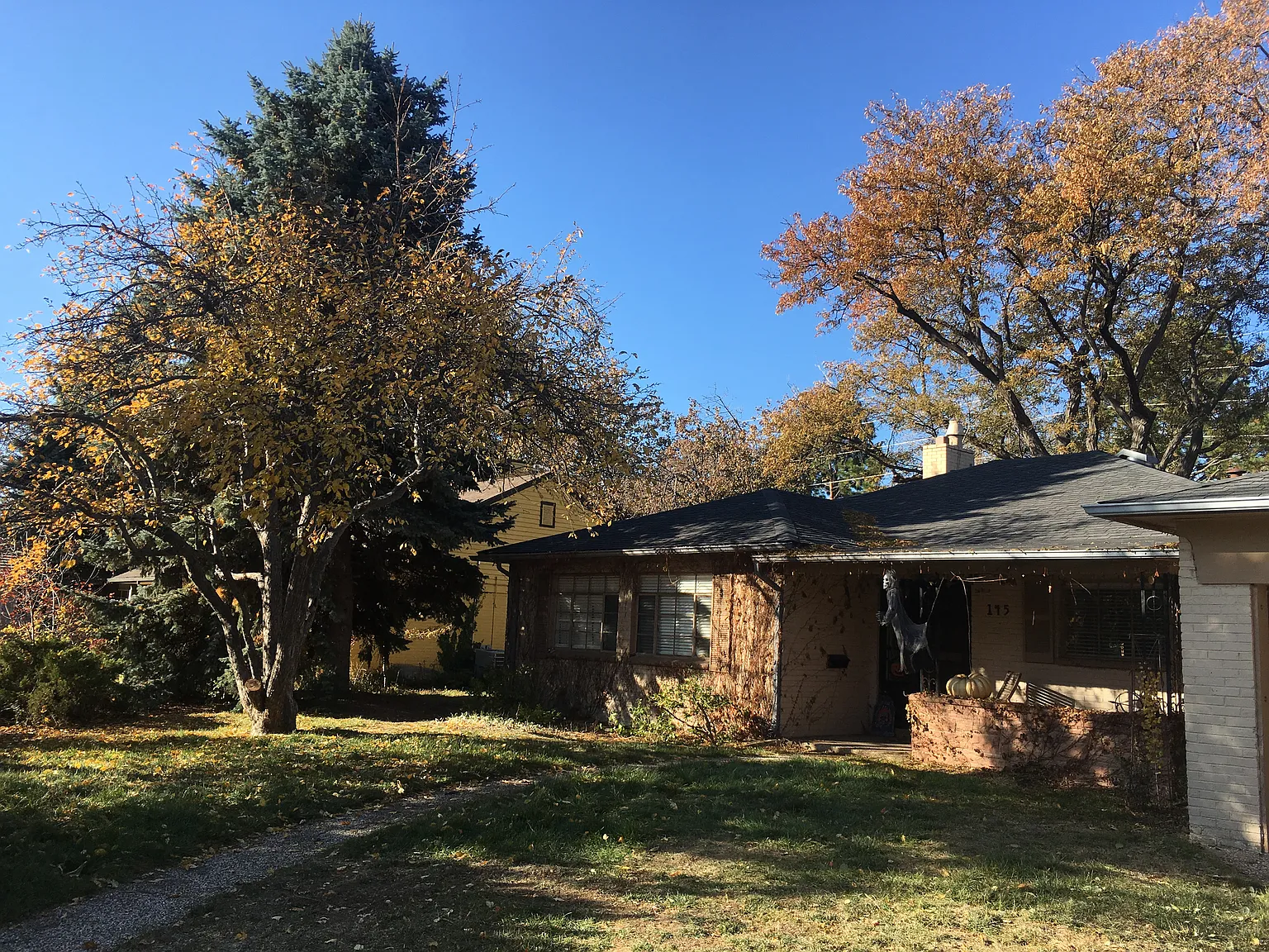 4 bed, 2035 sqft, $4,500 — Photo 2