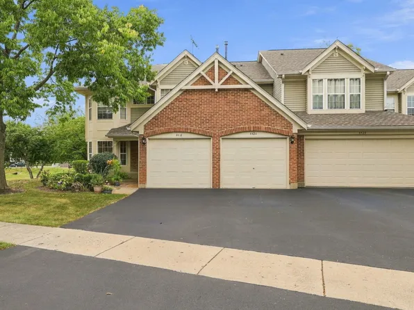 4420 Edinburg Ln, Hanover Park, IL 60133