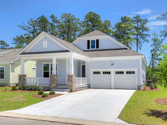 1053 Longwood Bluffs Circle