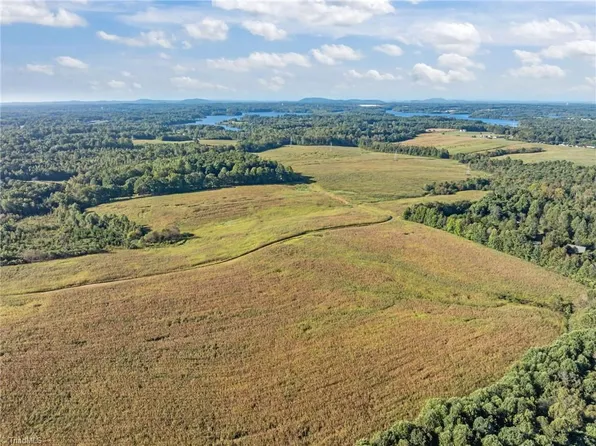 9135 Us Highway 220 N, Randleman, NC 27317