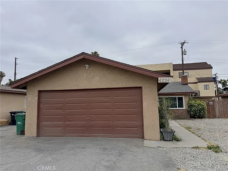 4224 1/2 La Rica Ave — Photo 2