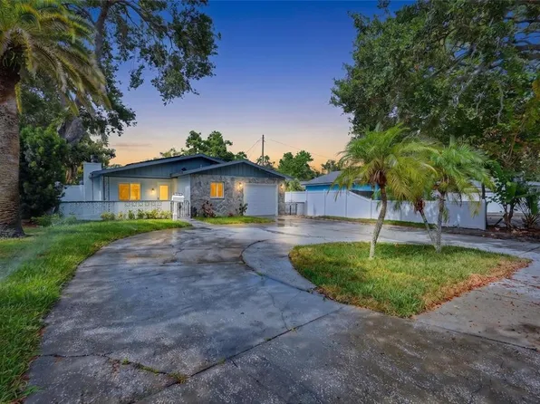 8170 22nd Ave N, Saint Petersburg, FL 33710