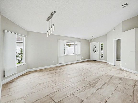 5th image of 14564 Huntingfield Dr