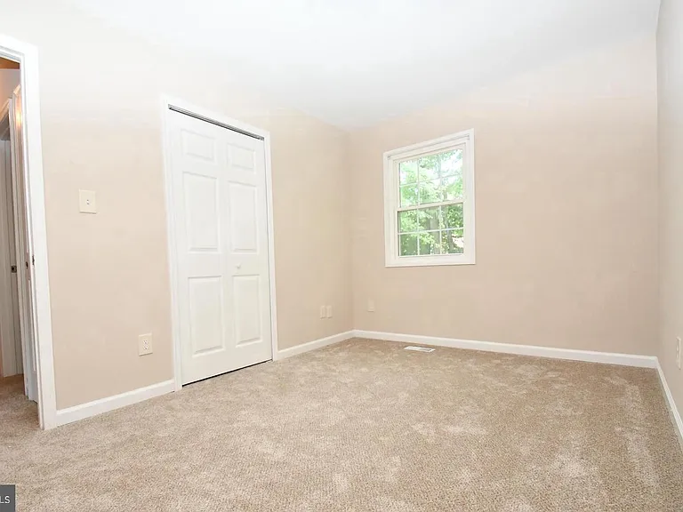 5104 Arrit Ct — Photo 12