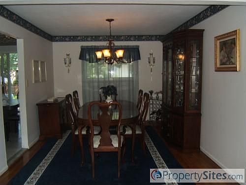 5th image of 23 Joan Ln