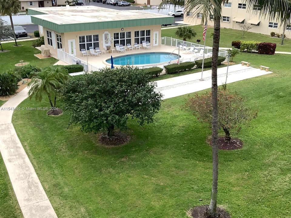 1st image of 810 SE 7th St APT 105
