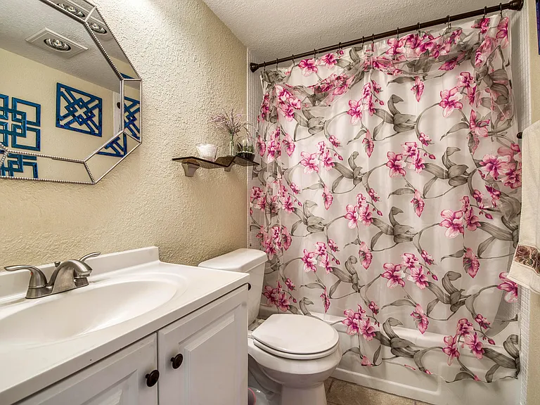 293 Brighton Dr #G — Photo 10