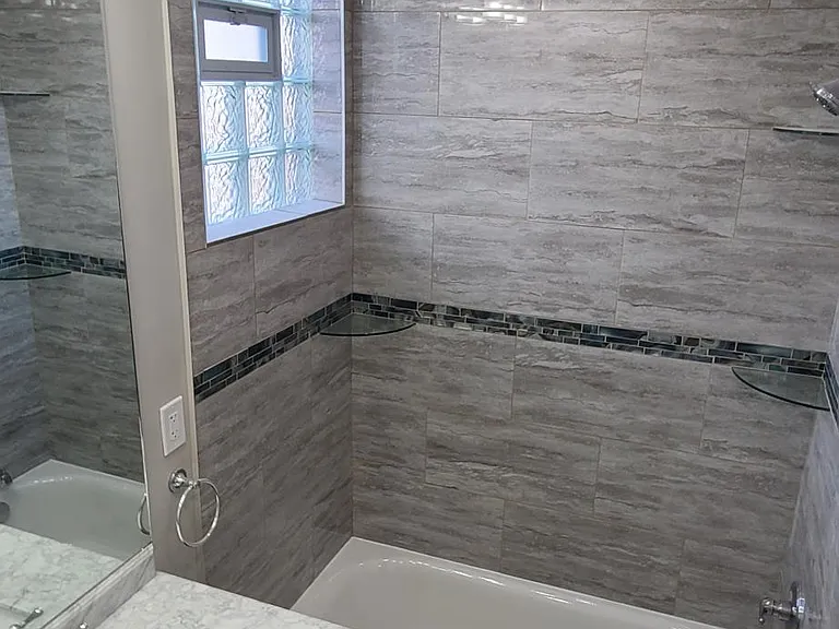 6340 Crombie St — Photo 16