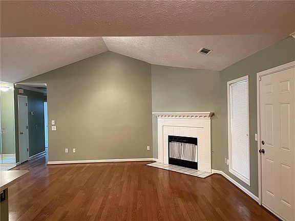 4th image of 2150 Bankston Cir