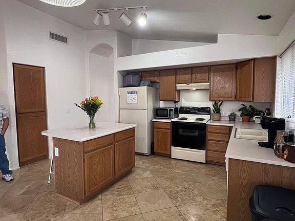 3rd image of 9817 W Tonopah Dr