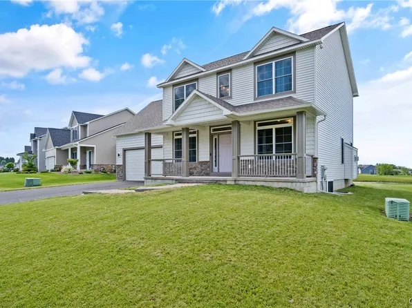 3429 Tall Tree Ln, Baldwinsville, NY 13027