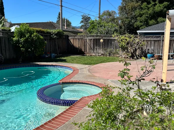 1066 Plymouth Dr, Sunnyvale, CA 94087