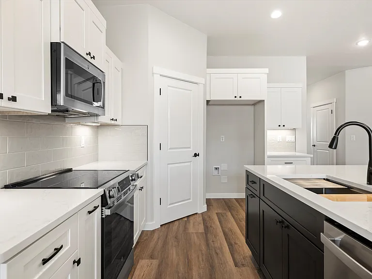 6258 W 33rd Ave — Photo 15