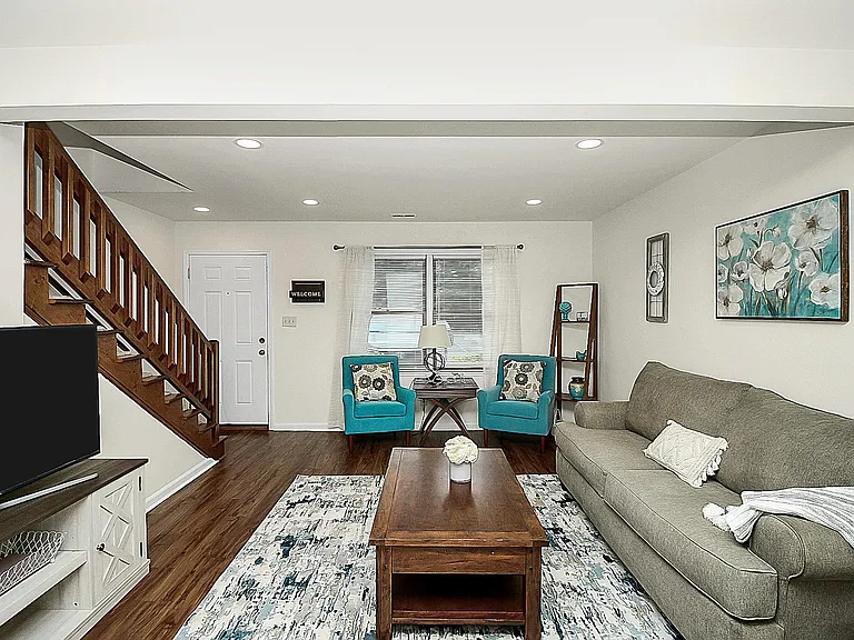 103 Jones St — Photo 3