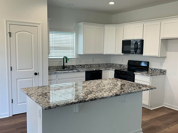 2nd image of 1497 Hamlet Ln