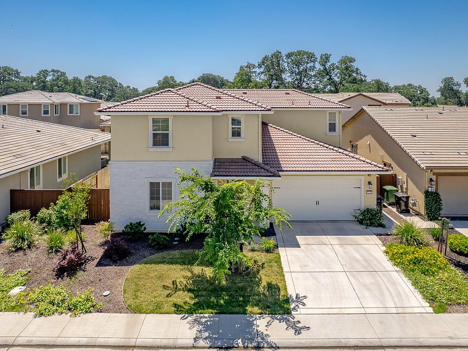 1st image of 1123 Amelia Way