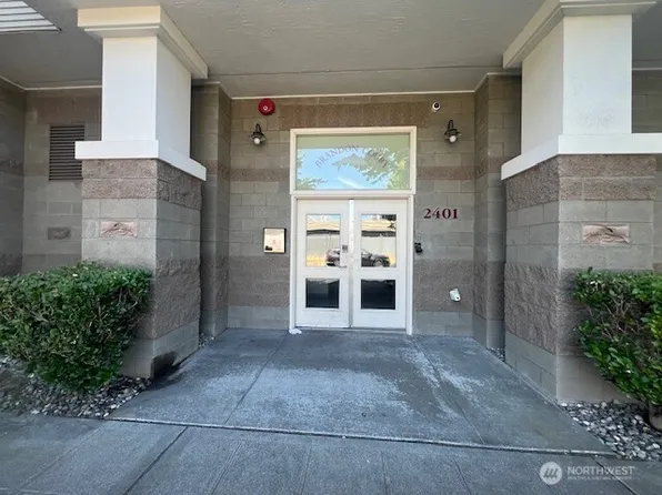 2401 SW Brandon Street #202, Seattle, WA 98106
