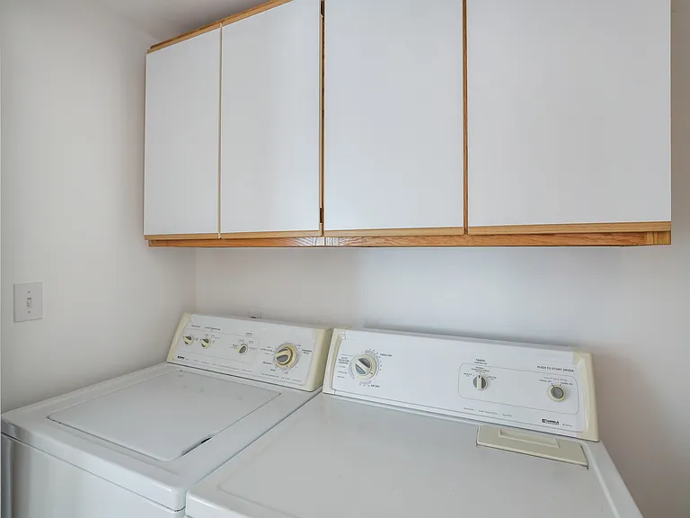 2804 Avenue C — Photo 25