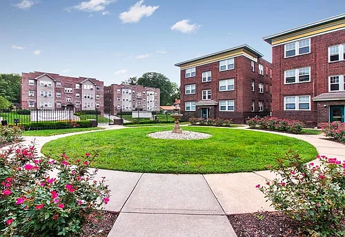 Roanoke Court Apartments Photo 1