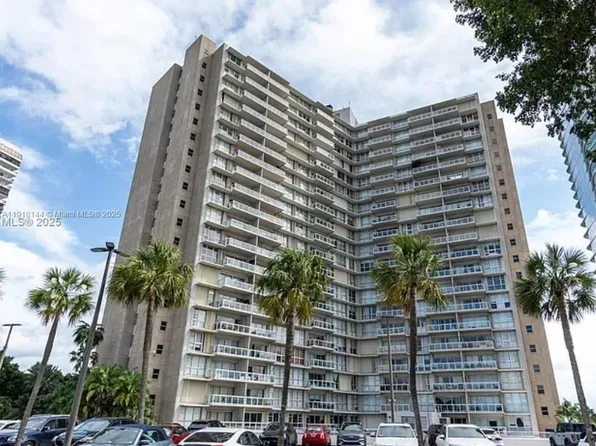 2451 Brickell Ave APT 10M, Miami, FL 33129