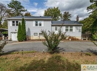 144 W 5th St, Howell, NJ 07731