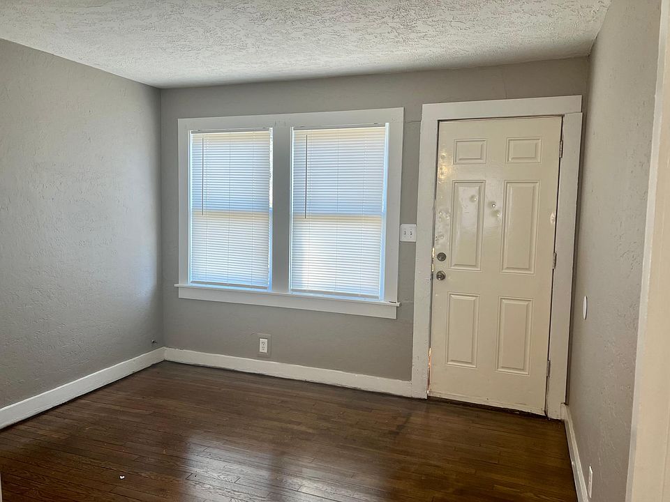 909 Austin St #B, Wichita Falls, TX 76301 | Zillow