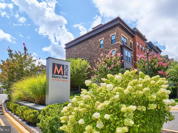 3060 Wild Blue Indigo Ct, Fairfax, VA 22031