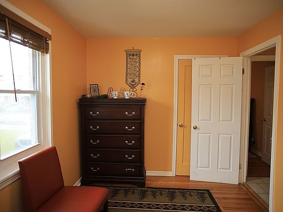 3rd image of 18 Arcadia Ct