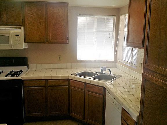 5th image of 7806 S Kilcormac Ln