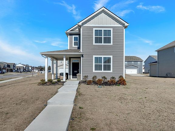 3rd image of 1500 Ashgrove Pl