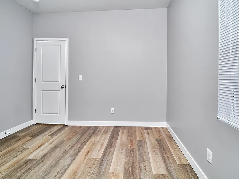 415 N Dequincy St #B — Photo 31