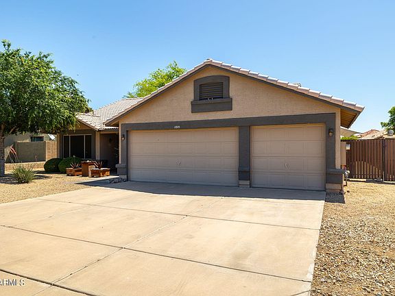 3rd image of 17815 N 64TH Drive