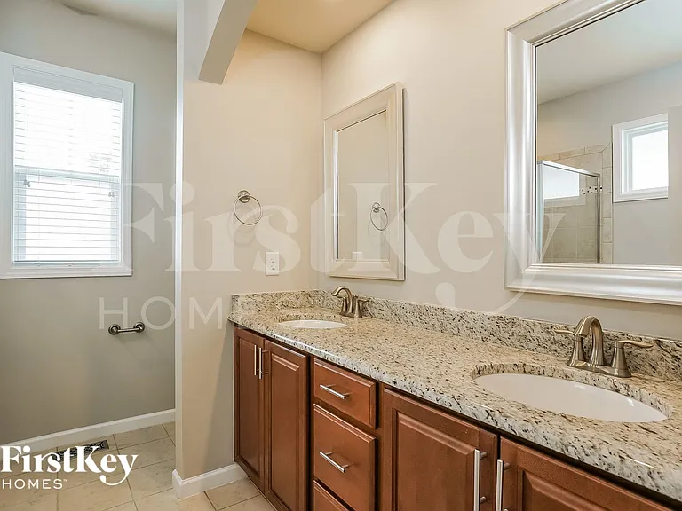 175 Heathwood Dr — Photo 11