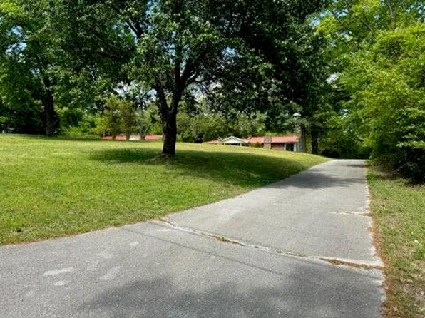 4156 Gann Store Rd, Hixson, TN 37343