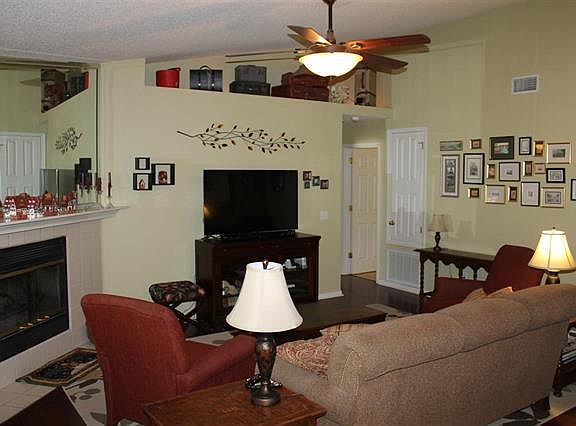 3rd image of 6722 Rickwood Dr
