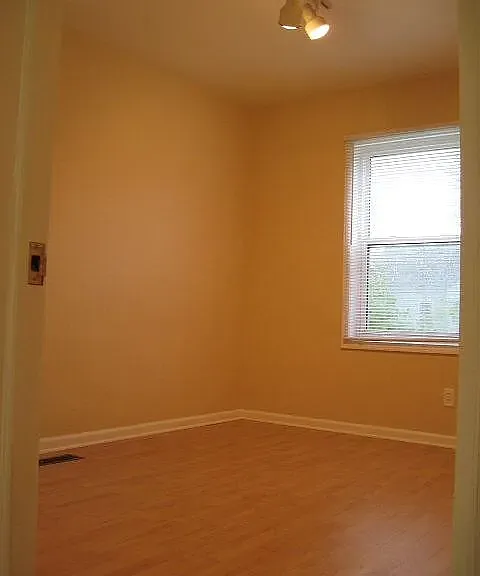 lower bed room