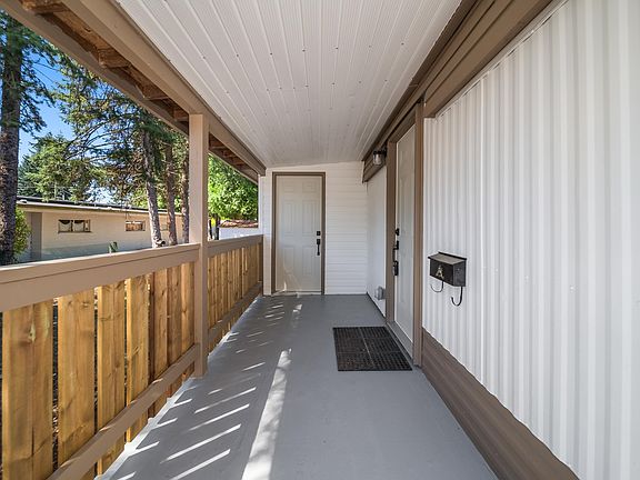 2nd image of 21163 Lougheed Hwy #39
