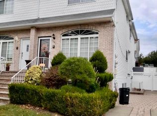 1041 Rensselaer Ave, Staten Island, NY 10309
