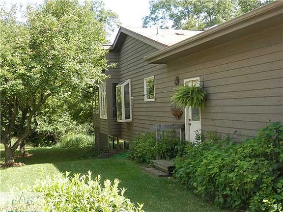 3rd image of 5310 E Bear Lake Dr
