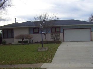 172 W Grayling Dr, Akron, OH 44333