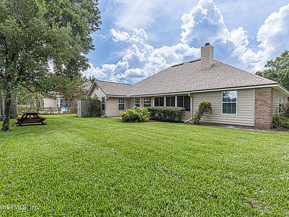 3rd image of 1141 LAKE PARKE Drive