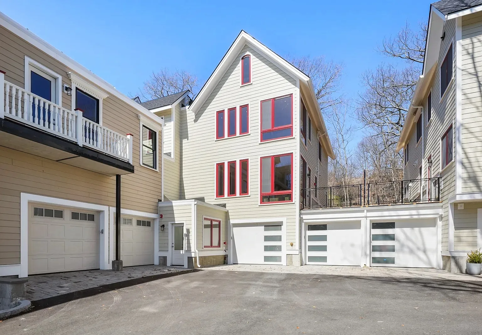 147 Grampian Way - 4 — Photo 1