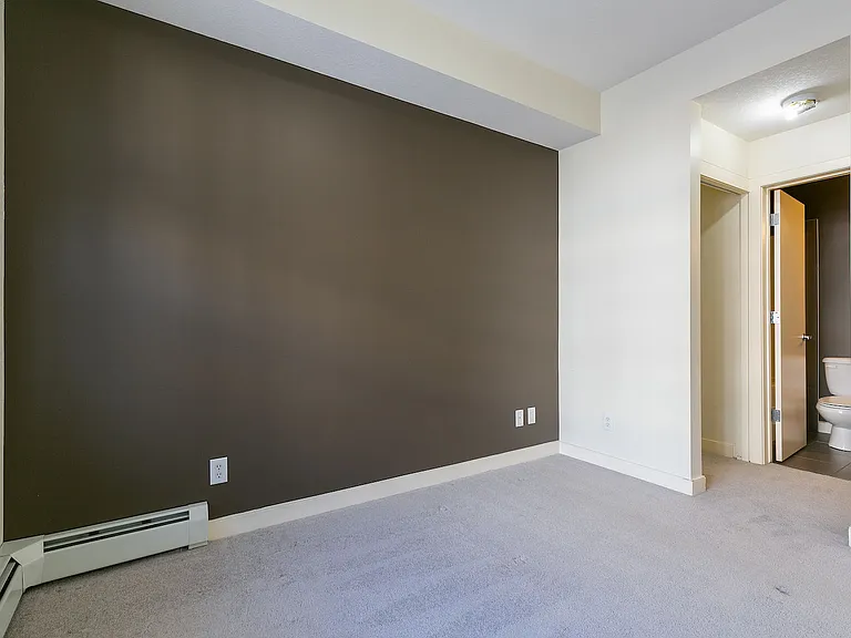 2420 34th Ave SW #202 — Photo 10