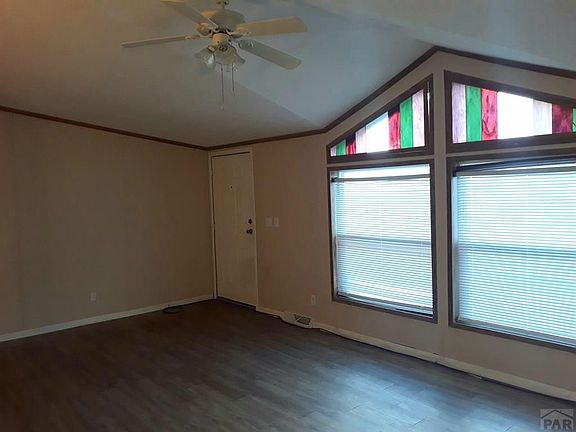 3rd image of 646 Edna Ln